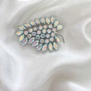 B David “Signed” Designer High End Clear Crystal Brooch Vintage